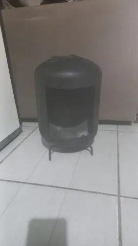 BRASEIRO  PARA USAR COM CARVÃO. 