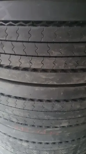 Pneus 275/80r22,5 Linglong Semi Novos Estado De zero