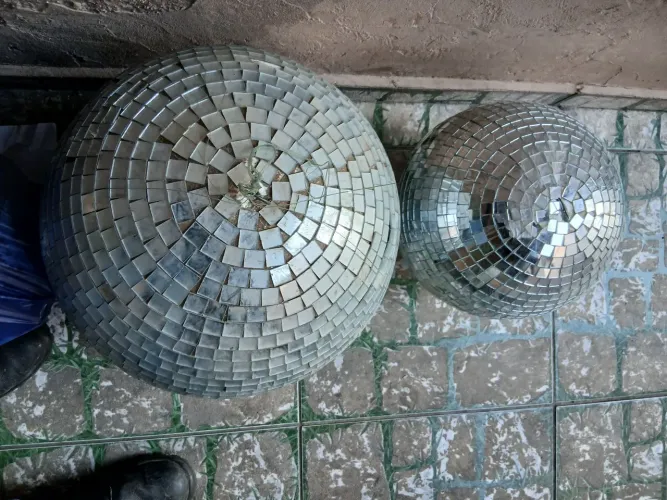 Globo espelhado