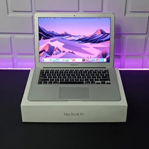 MacBook Air 13" - SSD - 8GB - Apple Ultrabook