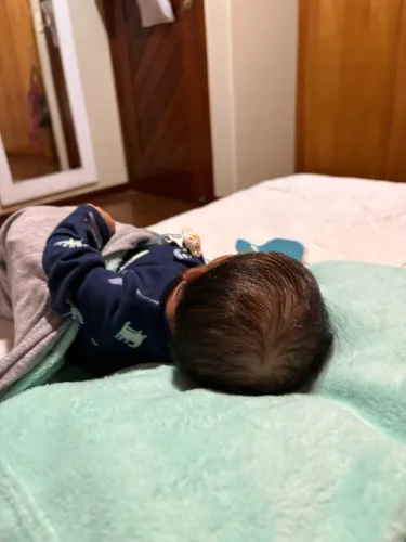 Bebê Reborn feito a mão 