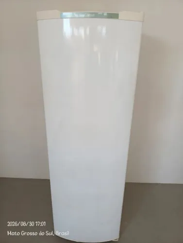 Geladeira pequena Consul