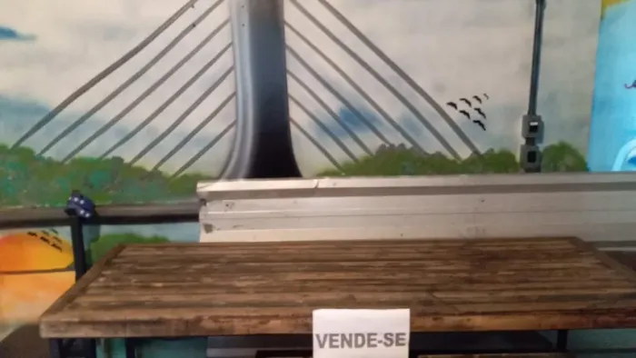 Vendo 2 mesas pequenas e 1 mesa grande!!!