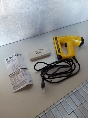 Grampeador e Pinador elétrico Stanley TRE550
