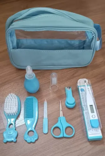 Kit Higiene Para Recém Nascido Bebê Com 8 Peças E Necessaire Cor Azul