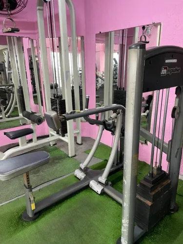 Máquina de Agachamento Hack Profissional (Desmontada)