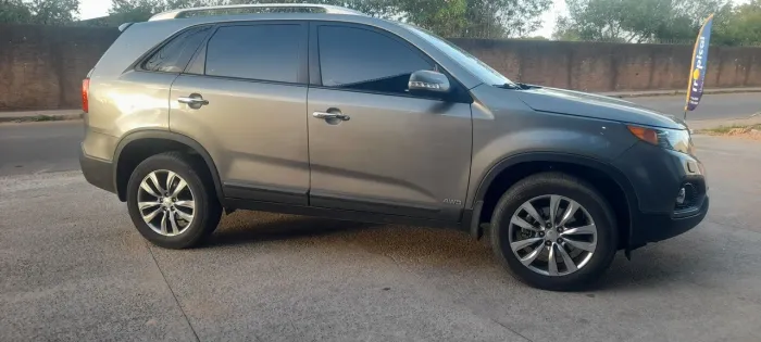 Kia Motors Sorento 3.5 V6 24V 278cv 4X4 Aut. 2013