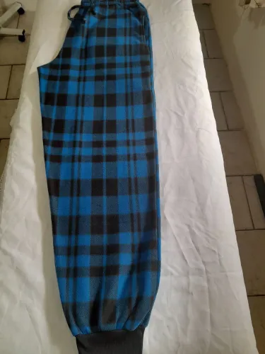 Linda calça xadrez  azul  Masculina 