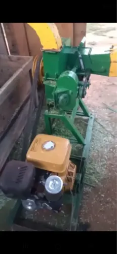Picadeira com motor 13HP