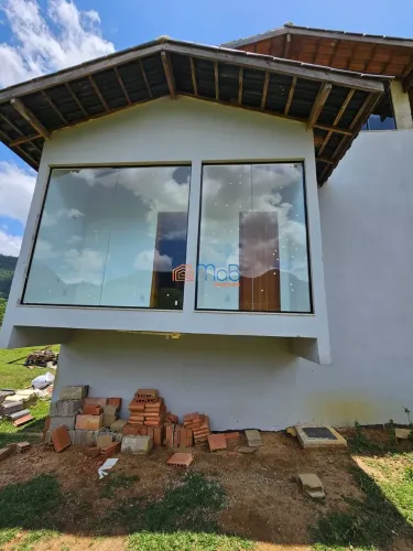 Chácara com casa ampla e confortável em Conceição de Macabu