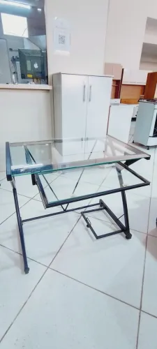 Escrivaninha de Vidro