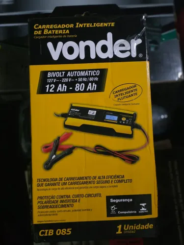Carregador de bateria automóvel