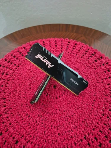 Memória Kingston Fury Beast, RGB, 16GB (2x8GB), 3200MHz, DDR4
