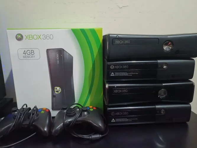 Xbox 360 500GB 2 Controles 60 Jogos