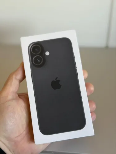 iPhone 16 128GB Preto