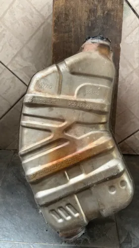 Abafador intermediário original Passat CC