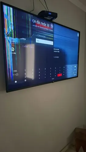 Tv - LG 65 POLEGADA - PROBLEMA NA TELA R$