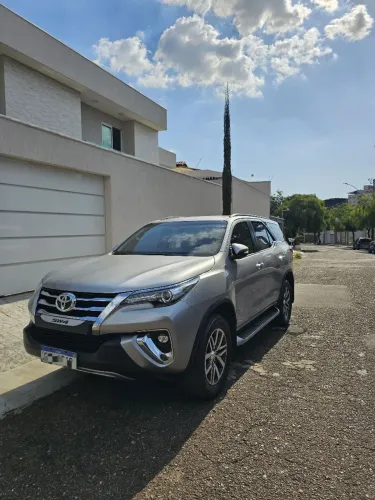 Toyota Hilux SW4 SRX 4X4 2.8 TDI 16V Dies. Aut. 2018
