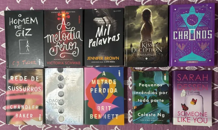 Combo livros de fantasia, romance e suspense