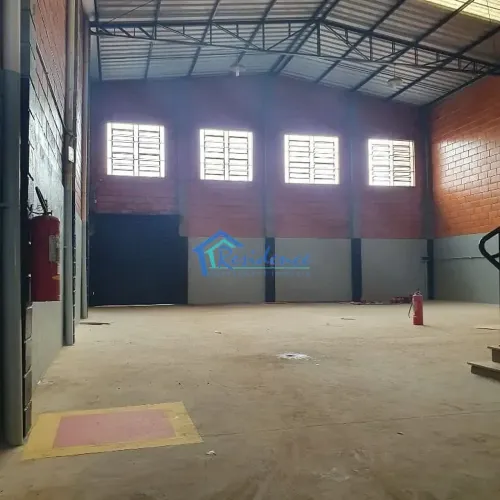 Galpão com 251m2, para alugar no Distrito Industrial Bartolomai, Indaiatuba-SP