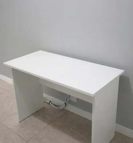Mesa para estudos ou trabalho