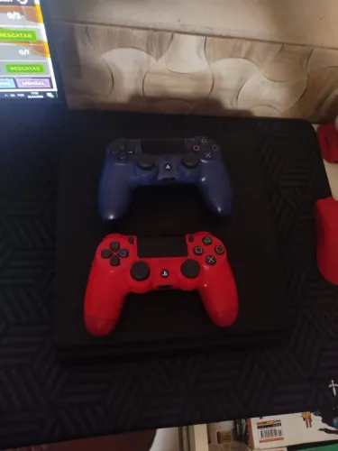 PS4 SLIM