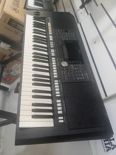 Teclado Yamaha s950