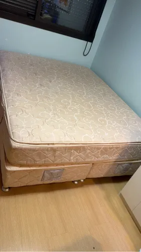 Cama Queen (Box+colchao) superrrrr barato