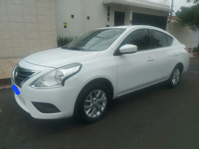 Nissan Versa SL 1.6 16V Flexstart 4P Mec. 2016