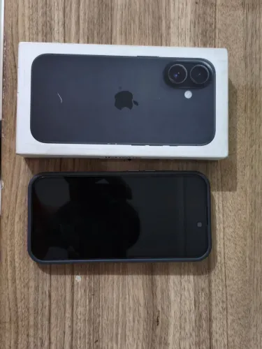 iPhone 16 