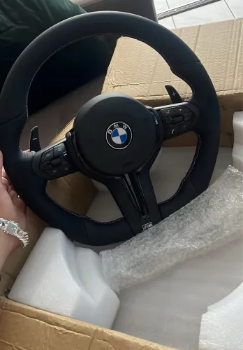 Volante BMW M Sport Multifuncional com Paddle Shift - Série F