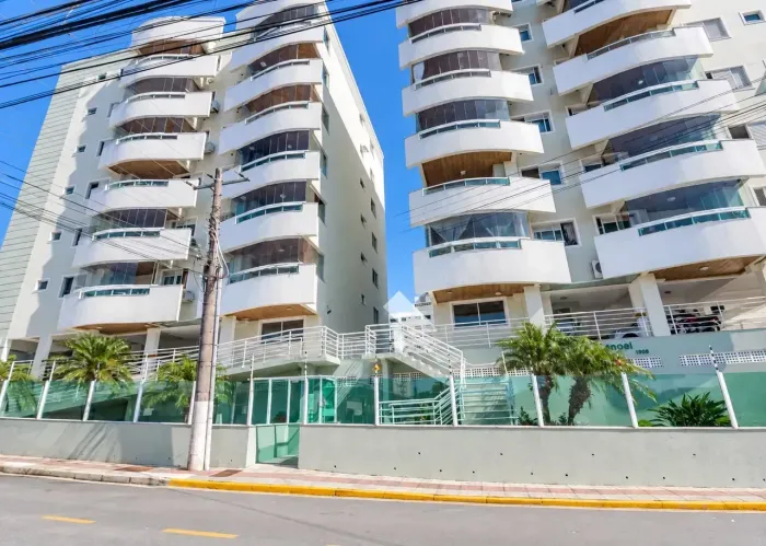 Apartamento à venda de 2 dormitórios com suíte, sacada com churrasqueira e garagem em São