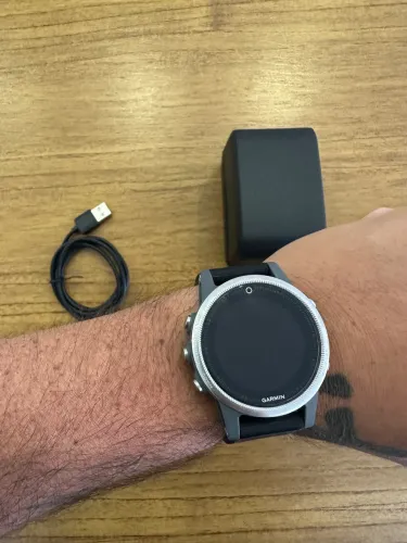 Garmin Fenix 5s seminovo