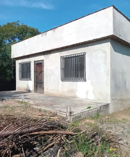 Imóvel para venda possui 70 metros quadrados com 2 quartos em Ipitangas - Saquarema - RJ