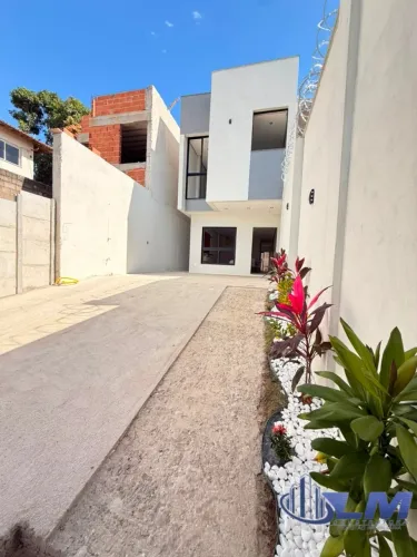 Casa Duplex no Jardim Boa Vista: 3 quartos, 1 suíte, 2 salas, 3 banheiros, 2 vagas de gara