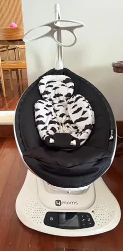 Cadeira Elétrica 4moms MamaRoo 4.0 Preta com Redutor