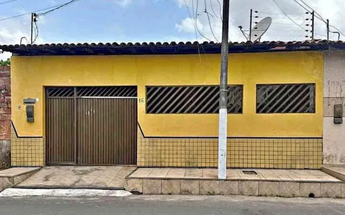Vendo casa em Jardim Tropical