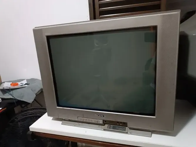 Sony Trinitron 25 polegadas (leia a descrição)