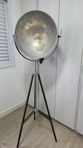 Luminaria Studio Tripé De Chao Tok Stok (Usado)
