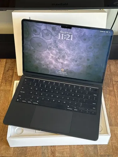 MacBook Air M2 16GB 256GB