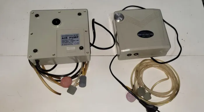 2 OXIGENADORES TIPO NOBREAK (ENERGIA E PILHAS) MINJIANG NS-7200