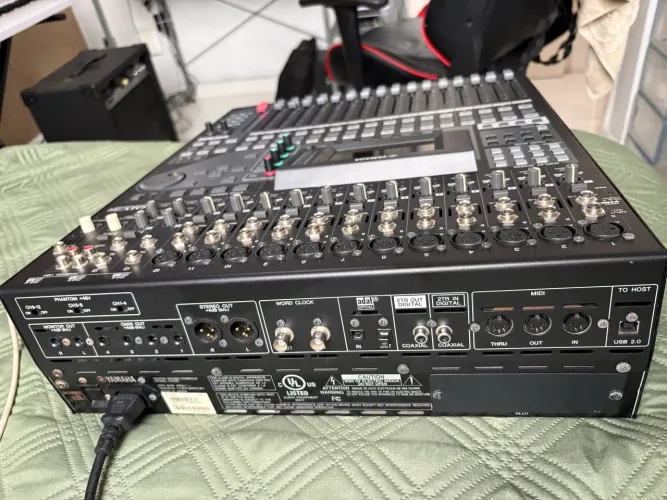 Mesa de som Yamaha 01v96