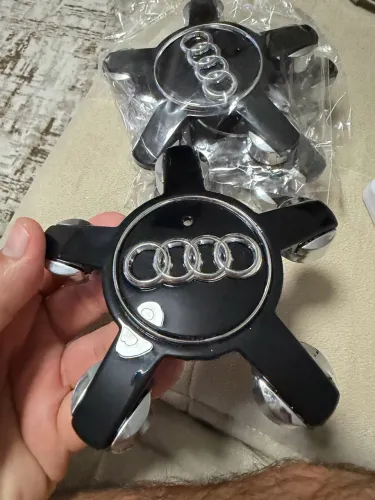 VENDO CALOTINHAS ORIGINAIS AUDI NOVO