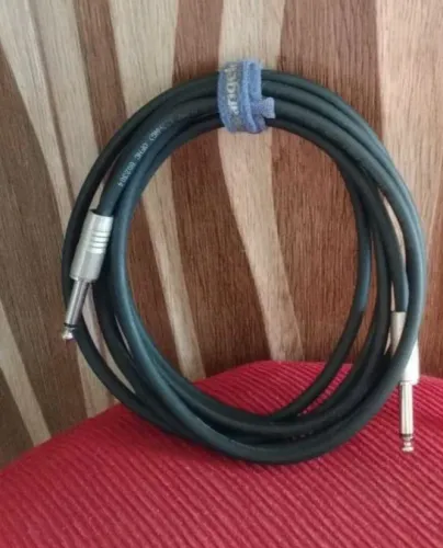 Vendo cabo de guitarra Santo Ângelo 3m 