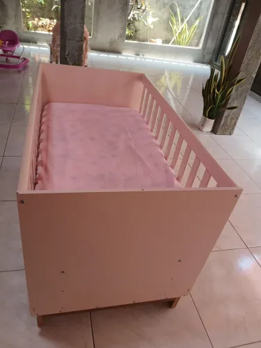 Berço infantil feminino 