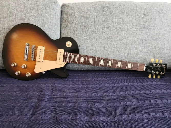 Guitarra Gibson Les Paul Tribute 60s