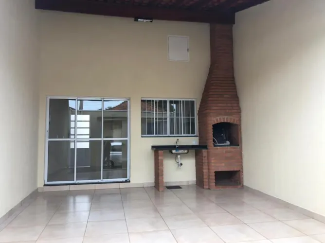 Casa Residencial disponível para locação no bairro Vila Linópolis em Santa Bárbara d`Oeste