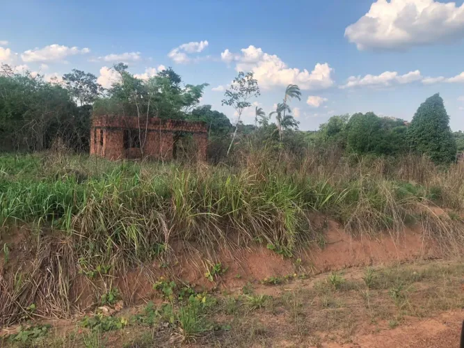 vende-se terrenos 50×50