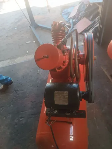 Vendo compressor de ar 20 pés revisado todo original