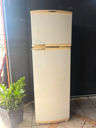 Geladeira Brastemp frost free 360 litros